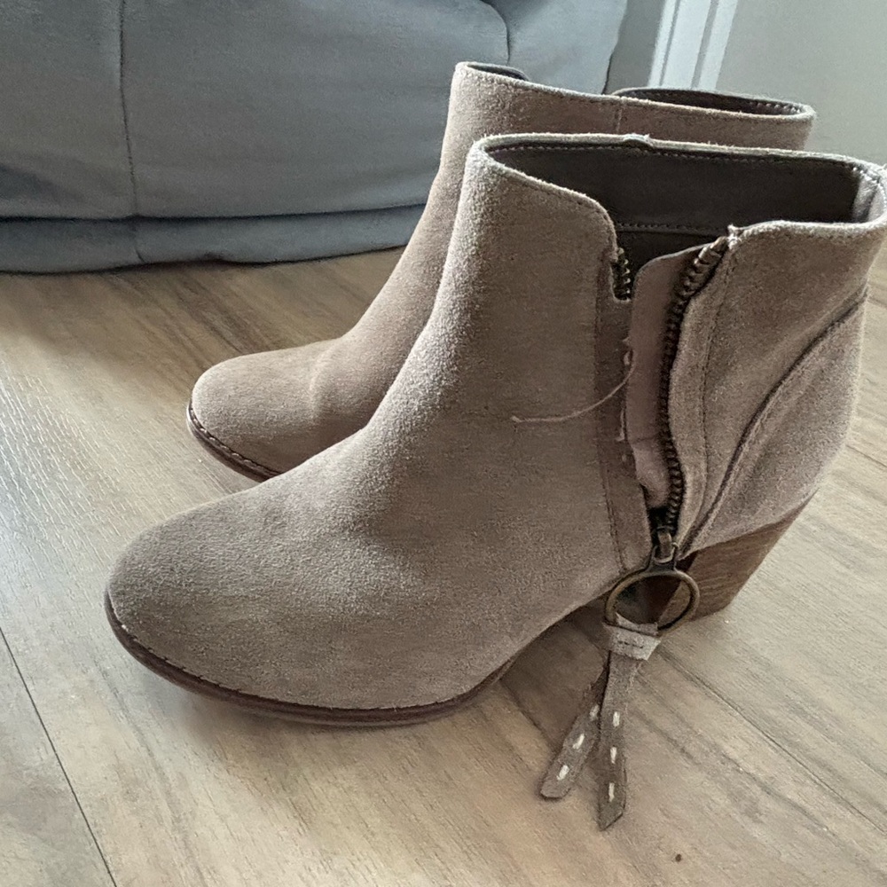 Michael Shannon Tan Ankle Booties with Block Heel